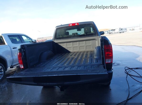 1C6RR7FG6JS345251 2018 RAM 1500 Black 