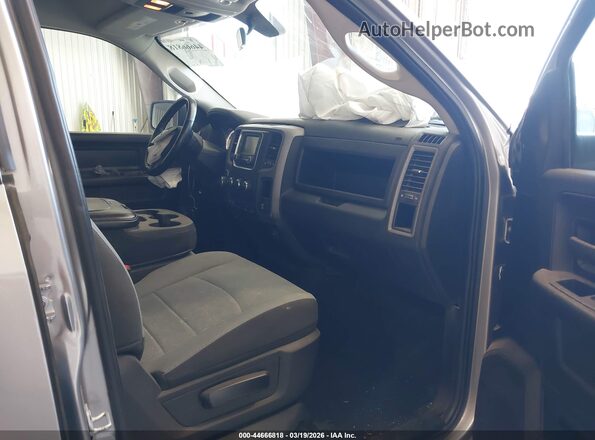 1C6RR7FG7MS526671 2021 RAM 1500 CLASSIC Silver Front interior view