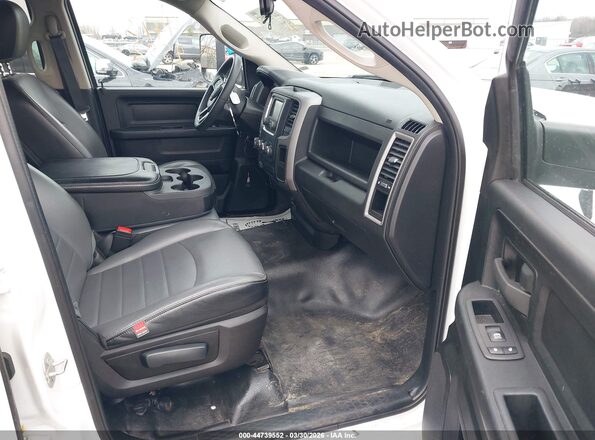 1C6RR7FG7PS592576 2023 RAM 1500 CLASSIC White Front interior view