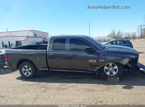 1C6RR7FT5JS351104 2018 RAM 1500 Black 360 interior view