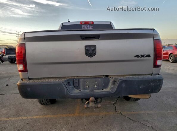 1C6RR7GG5MS571896 2021 RAM 1500 Silver Widok z tyłu