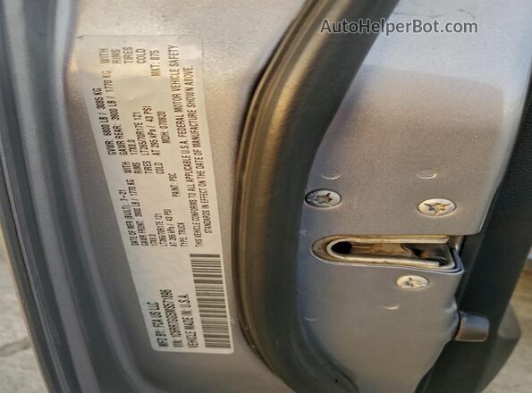 1C6RR7GG5MS571896 2021 RAM 1500 Silver Widok komory silnika
