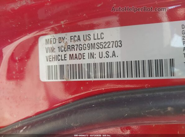 1C6RR7GG9MS522703 2021 RAM 1500 CLASSIC Red Vista del compartimento del motor