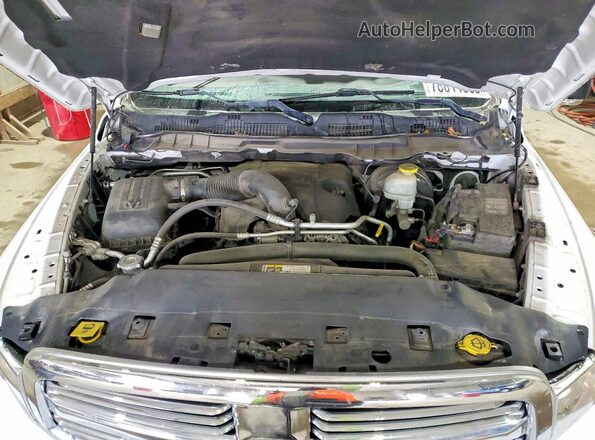 1C6RR7GT1HS807320 2017 RAM 1500 White Вид задньої частини салону