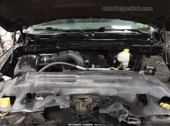 1C6RR7HT4GS139784 2016 RAM 1500 Черный Вид сзади