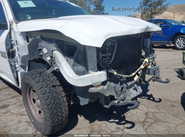 1C6RR7KGXGS348958 2016 RAM 1500 Белый Вид спереди