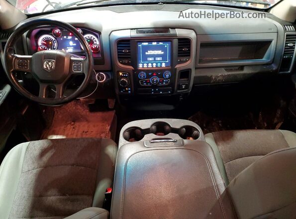 1C6RR7KT3LS148463 2020 RAM 1500 Red წინა პანელის ხედი