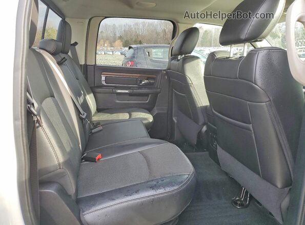 1C6RR7NM7GS252304 2016 DODGE RAM White Widok tylnych siedzeń