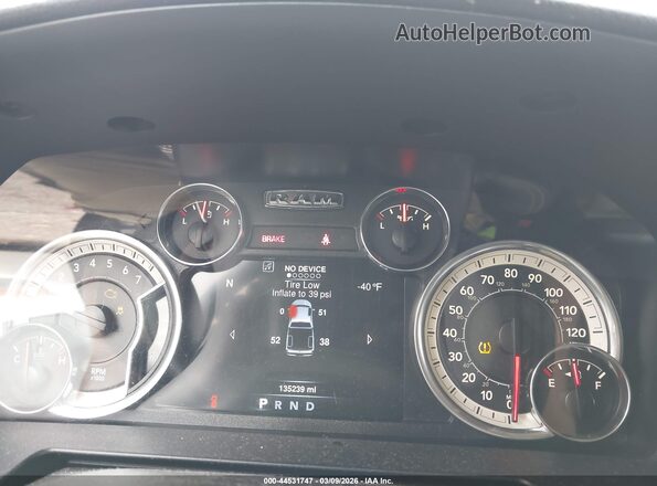 1C6RR7NT1GS328767 2016 RAM 1500  Vista de los asientos traseros