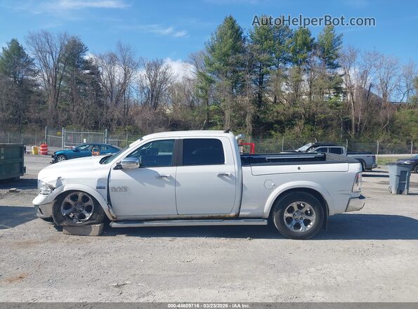 1C6RR7VT2HS815168 2017 RAM 1500 White Rear interior view