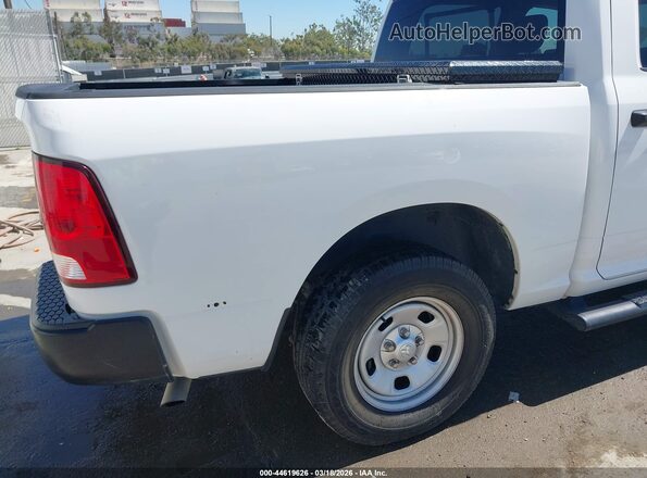 1C6RR7XT1KS739723 2019 RAM 1500 CLASSIC White Widok wnętrza 360 stopni