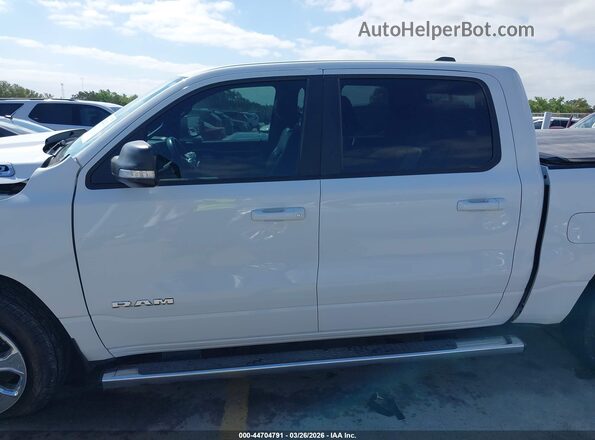 1C6RREFG5MN768118 2021 RAM 1500 White Սալոնի 360 աստիճան տեսք