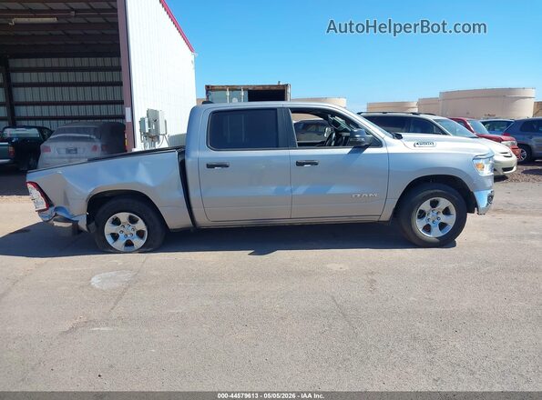 1C6RREFG9RN146273 2024 RAM 1500 Gray Vista interior trasera