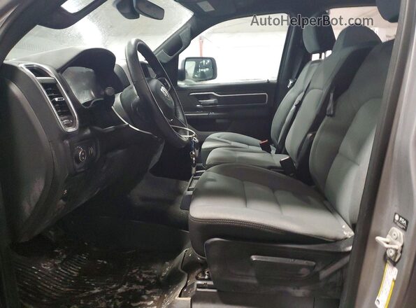 1C6RRFBG7RN150222 2024 RAM 1500 Silver წინა სალონის ხედი