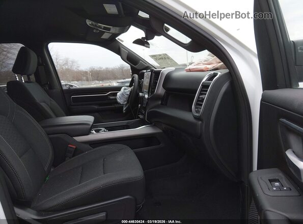 1C6RRFFG0SN580108 2025 RAM 1500 White Front interior view