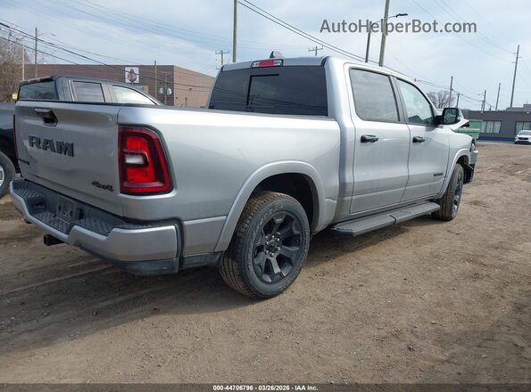 1C6RRFFG4SN245806 2025 RAM 1500 Silver უკანა მარჯვენა