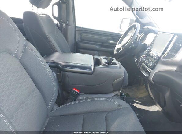 1C6RRFGG1SN596686 2025 RAM 1500 White Front interior view