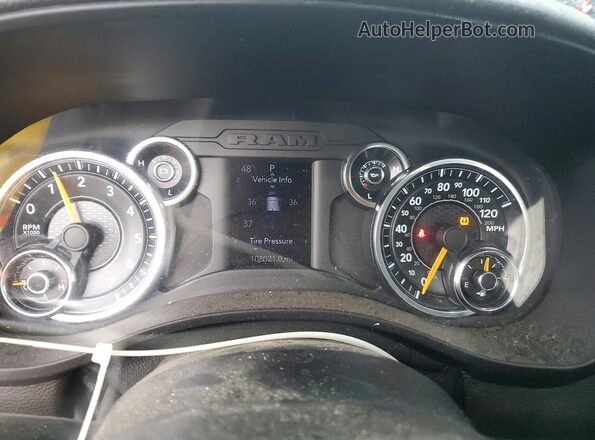 1C6SRFBTXMN509019 2021 RAM 1500 Black Instrument cluster view