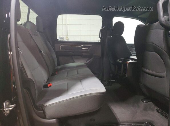 1C6SRFFM9MN696580 2021 RAM 1500 Black Rear seats view