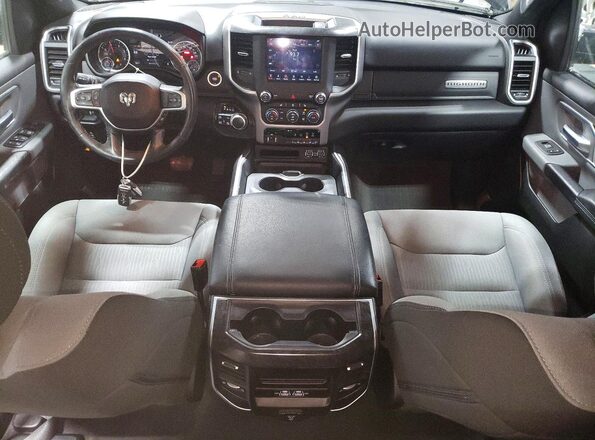 1C6SRFFM9MN696580 2021 RAM 1500 Black Dashboard view