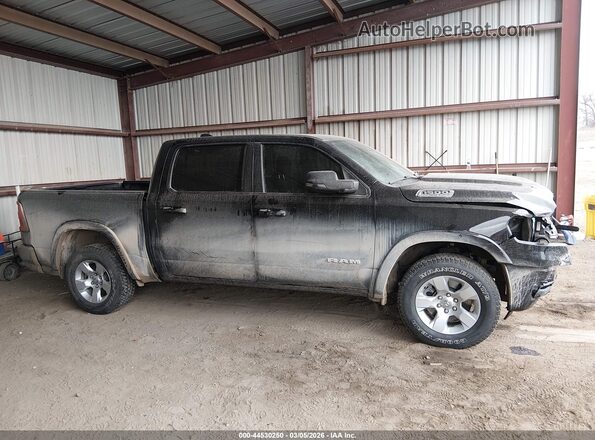 1C6SRFFP4SN729377 2025 RAM 1500 Black Vista interior trasera
