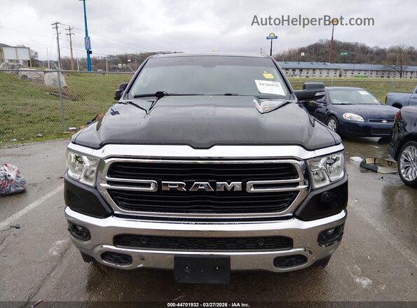 1C6SRFFT8LN375992 2020 RAM 1500 Black Instrument cluster view