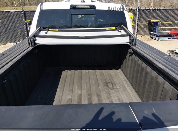1C6SRFHT7MN523970 2021 RAM 1500 White 