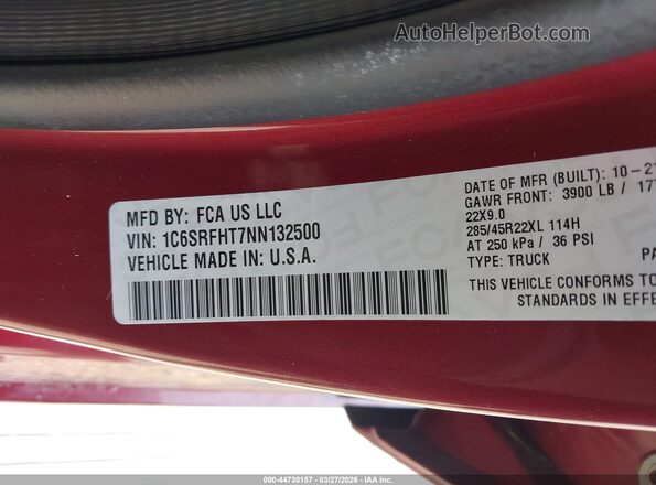 1C6SRFHT7NN132500 2022 RAM 1500 Burgundy ძრავის განყოფილების ხედი