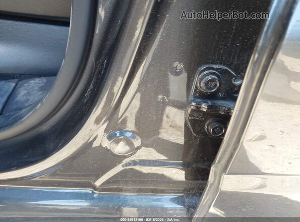 1C6SRFJP5SN690970 2025 RAM 1500 Gray Widok komory silnika
