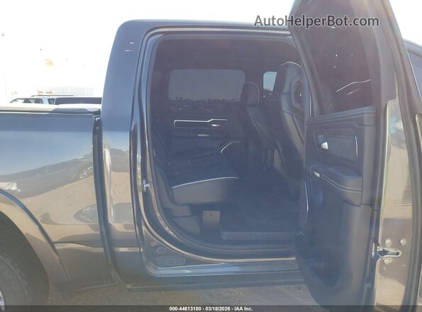 1C6SRFJP5SN690970 2025 RAM 1500 Gray Widok naklejki z numerem VIN