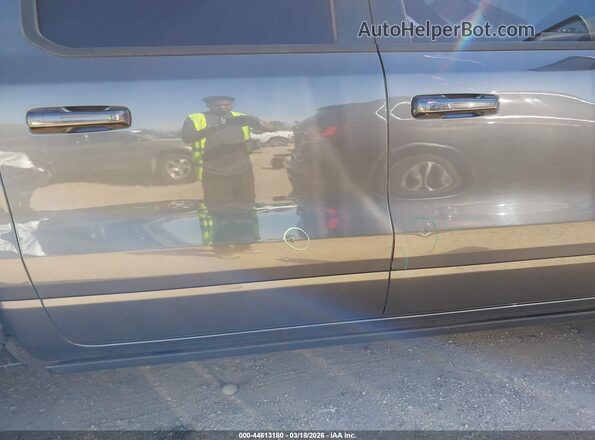 1C6SRFJP5SN690970 2025 RAM 1500 Gray Widok z przodu