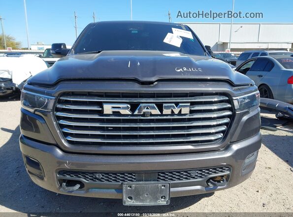 1C6SRFJP5SN690970 2025 RAM 1500 Gray Widok zestawu wskaźników