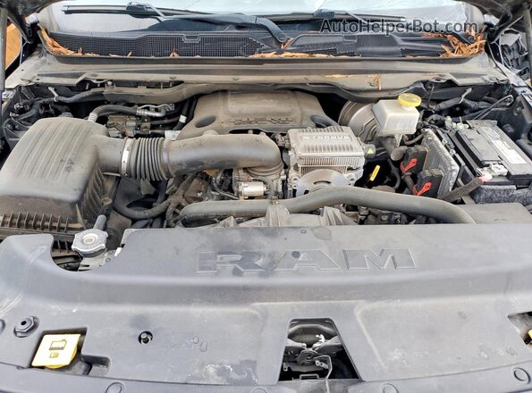 1C6SRFJT5LN335778 2020 RAM 1500 Серый Вид задней части салона
