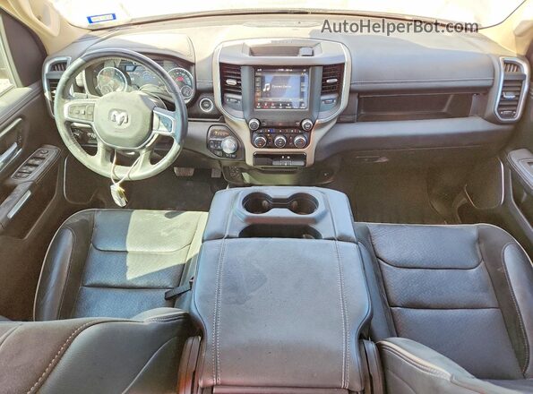 1C6SRFJT7MN771386 2021 RAM 1500 Gray Vista del salpicadero