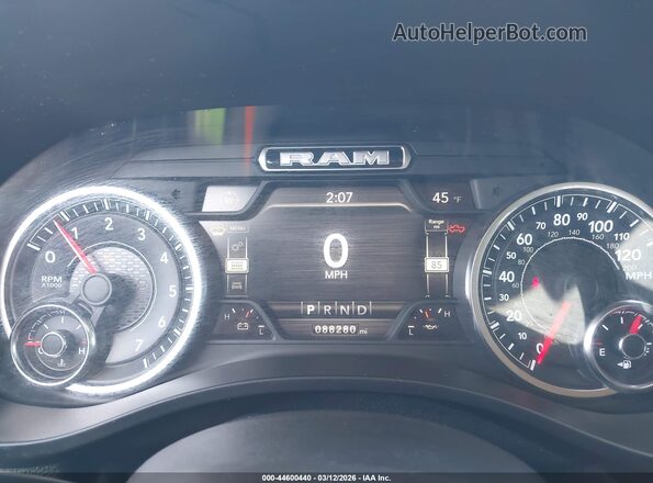 1C6SRFJT8LN379032 2020 RAM 1500 Черный 