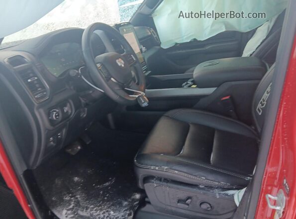 1C6SRFLT2RN165868 2024 RAM 1500 Красный Вид салона спереди