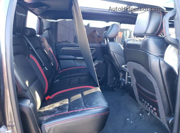 1C6SRFU92MN900828 2021 RAM 1500 Black Vista de los asientos traseros