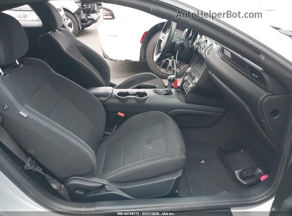 1FA6P8AM1G5221017 2016 FORD MUSTANG Silver წინა სალონის ხედი
