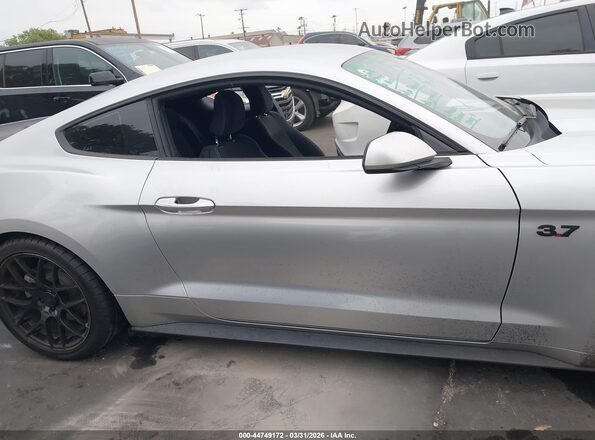 1FA6P8AM1G5221017 2016 FORD MUSTANG Silver სალონის 360-გრადუსიანი ხედი