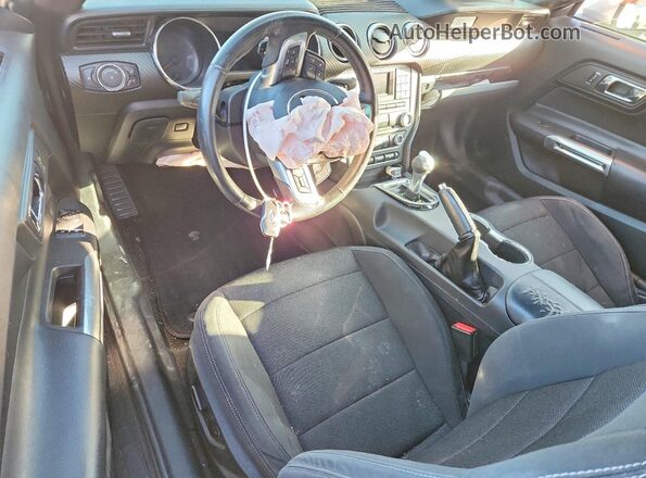 1FA6P8AM1G5273313 2016 FORD MUSTANG Silver Vista del salpicadero