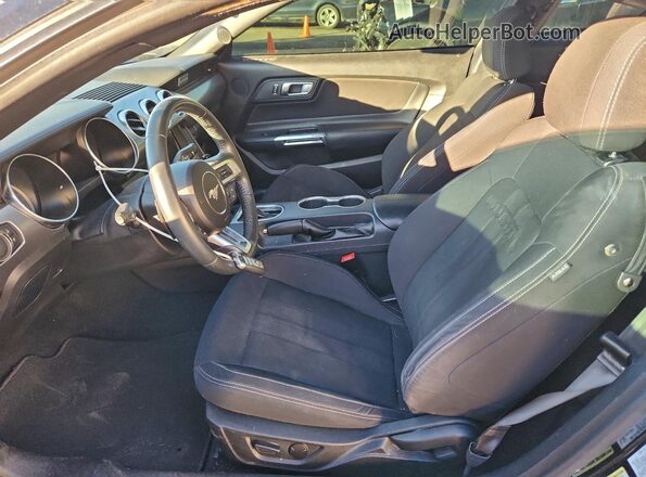 1FA6P8CF1M5105374 2021 FORD MUSTANG Black Widok wnętrza z przodu