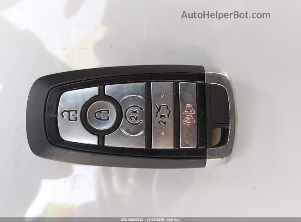 1FA6P8CF2J5107016 2018 FORD MUSTANG Черный Вид панели приборов