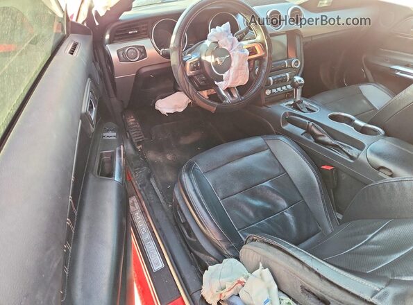 1FA6P8CF3M5121219 2021 FORD MUSTANG Red Widok deski rozdzielczej