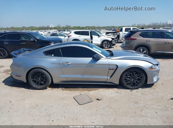 1FA6P8TH3N5106111 2022 FORD MUSTANG Silver Vista interior de 360 grados