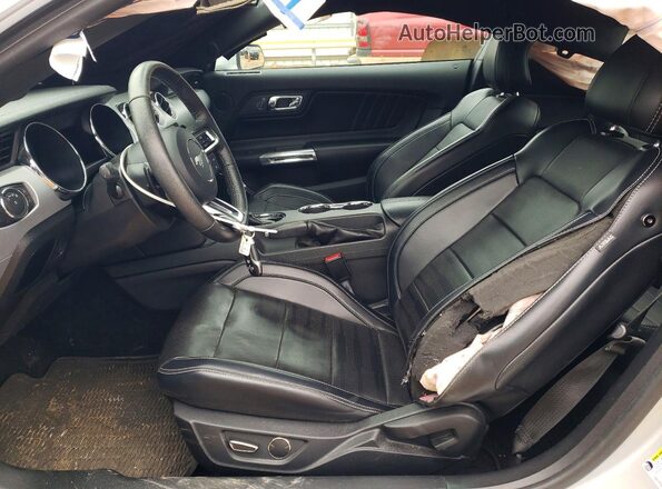 1FA6P8TH4H5247015 2017 FORD MUSTANG Silver Widok wnętrza z przodu