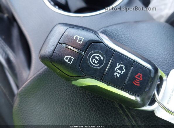 1FA6P8TH6G5260573 2016 FORD MUSTANG Red Vista del salpicadero
