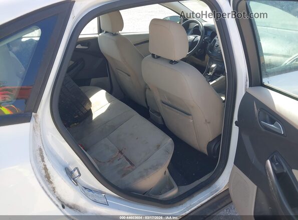 1FADP3F22GL272197 2016 FORD FOCUS White 