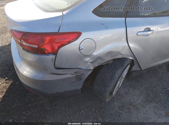 1FADP3F23GL365679 2016 FORD FOCUS Silver წინა ხედი