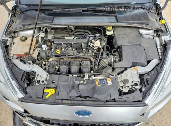 1FADP3F24HL285504 2017 FORD FOCUS Silver Вид задньої частини салону