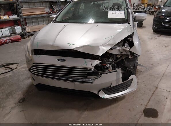 1FADP3F25HL300687 2017 FORD FOCUS Silver 